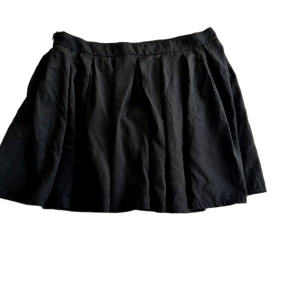 Supre Mini Pleated Skirt Size M Black Short - Picture 1 of 3